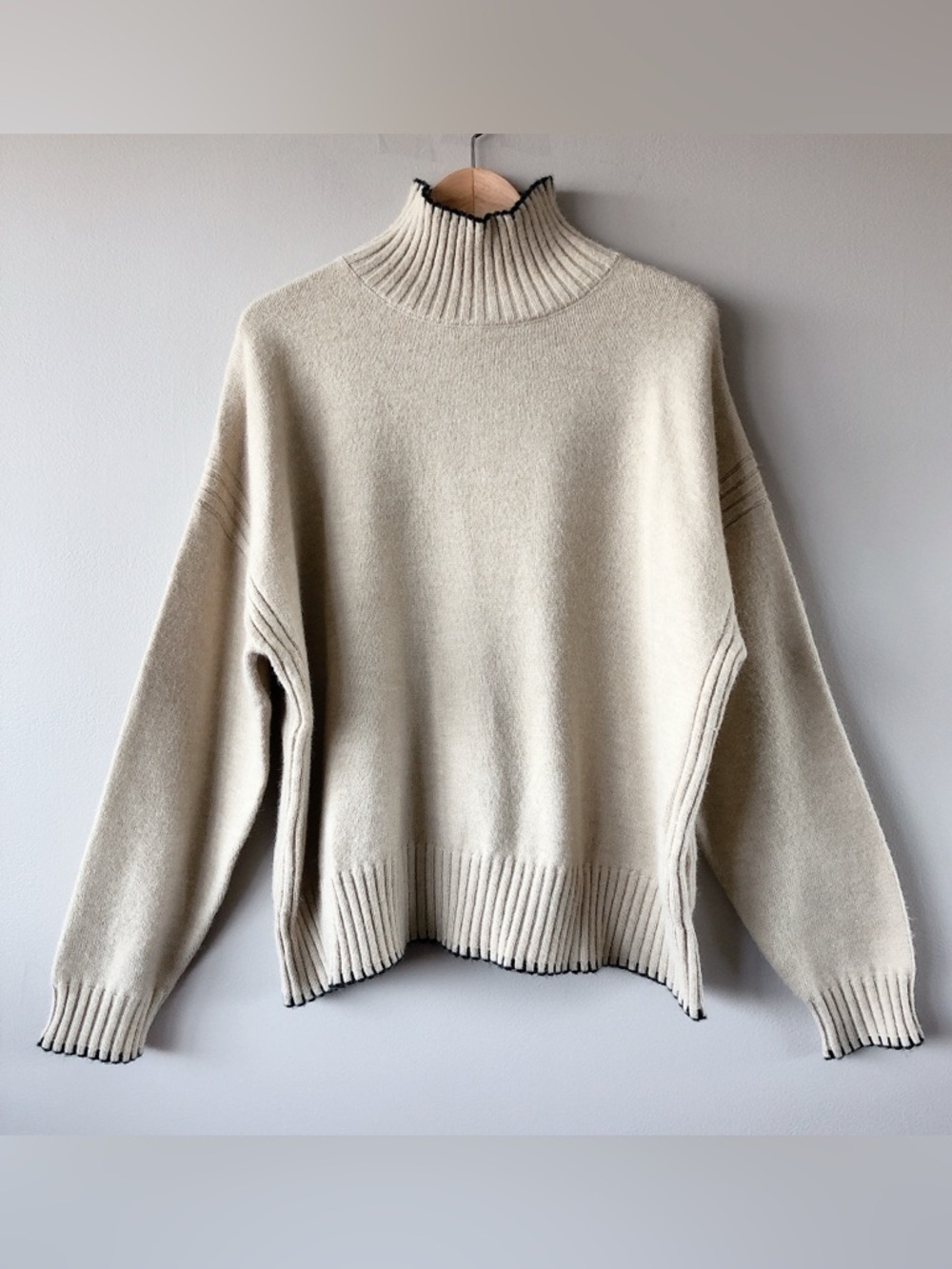 Max Studio Sweater Large off-white turtle neck sweater women’s - Picture 3 of 14
